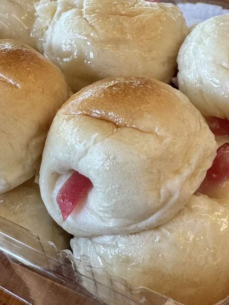ขนมปังแลบลิ้น