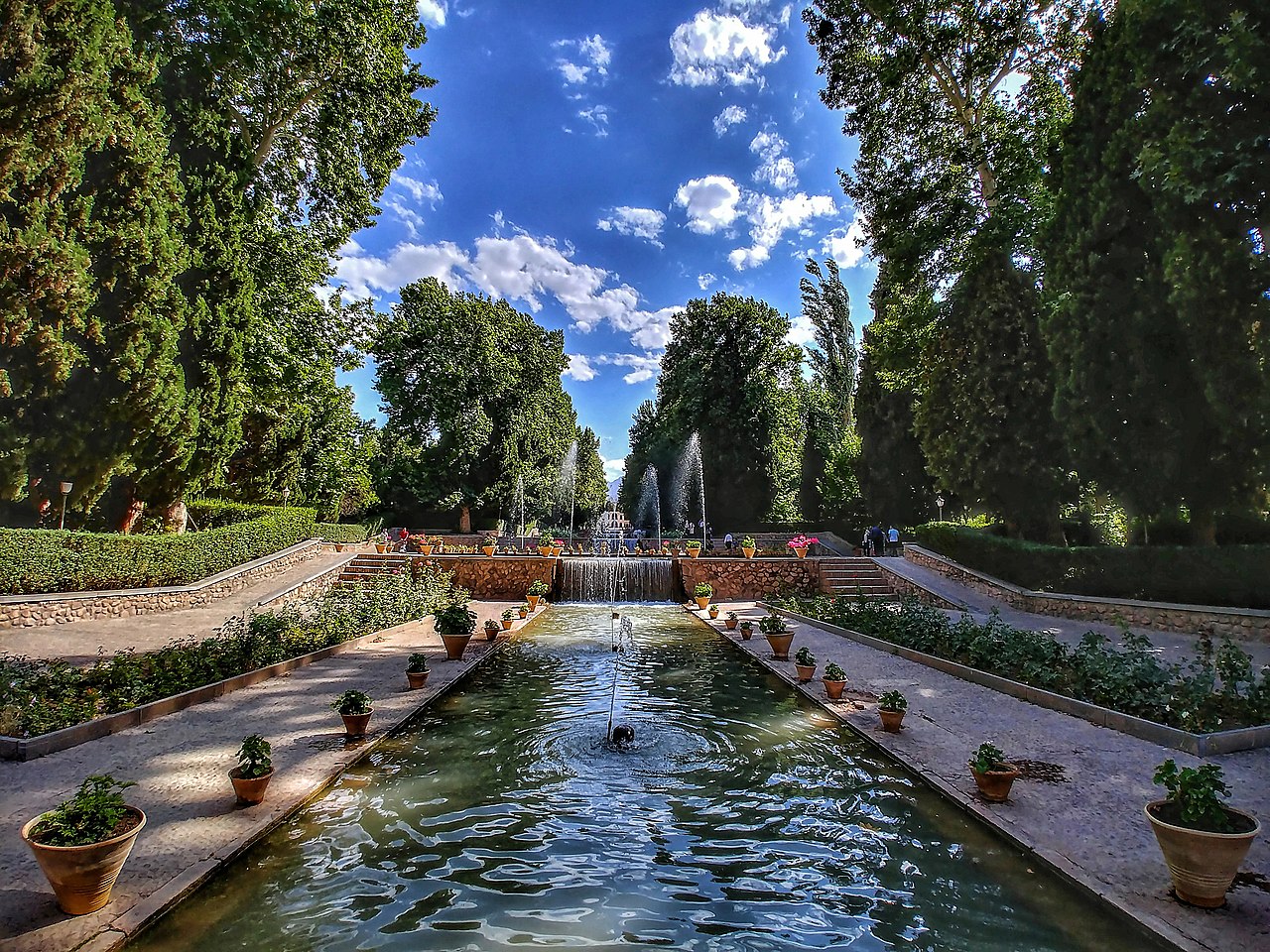 Shazdeh Garden