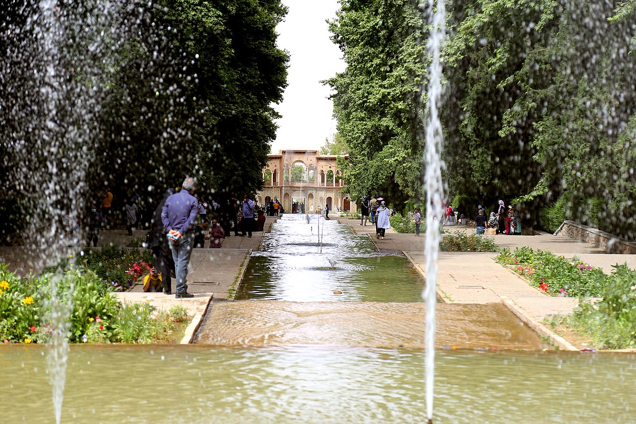 Shazdeh Garden
