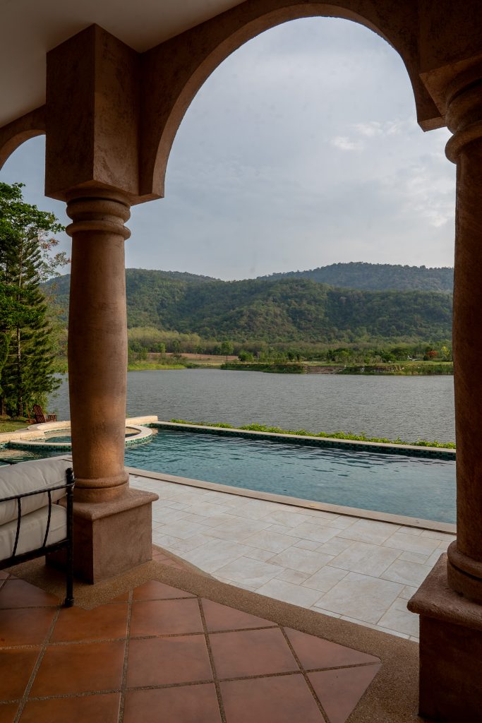 Lagoon Cafe Khaoyai คาเฟ่เขาใหญ่ริมลากูน วิวภูเขา